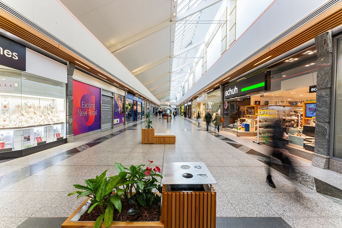 Schuh at Gyle.jpg
